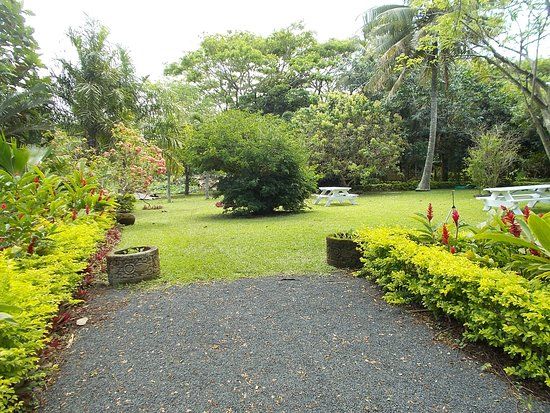 Maire Nui Botanical Gardens